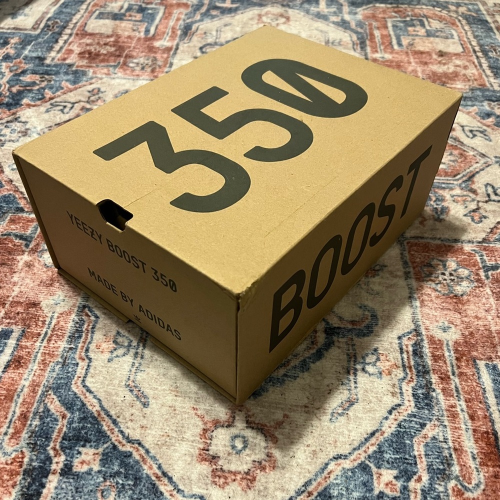 Yeezy Boost 350 V2 “Carbon”